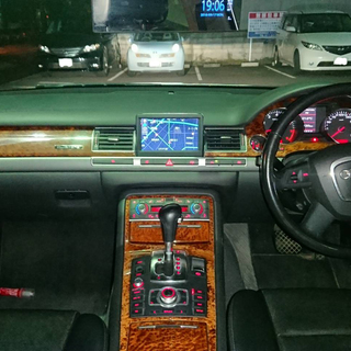 【最終値引】【コミコミ】アウディ最高級モデルＡ８ Audi A8 3.2 FSIクワトロ D3北海道最安値 コンフォートPKG 北海道発/札幌発/検長/4WDの画像