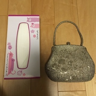 ビーズ フォーマルバッグの画像