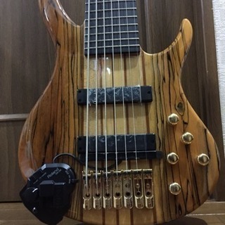 tanatos 7弦ベース ライブでかなり目立ちます！の画像