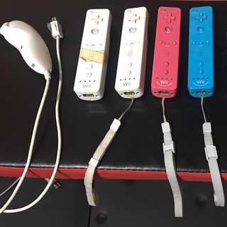 ニンテンドーwii本体＋コントローラー、ヌンチャクセットの画像