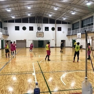 フットサルしませんか！！