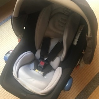 『終了』コンビ  チャイルドシートの画像