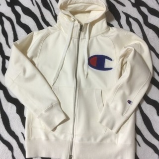 値下げしましたchampionチャンピオンパーカー
