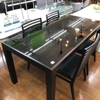 crastina（クラスティーナ）のダイニングセットが入荷しました。