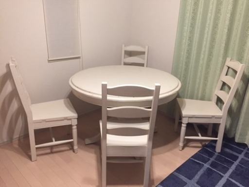 値下げ【輸入家具】丸ダイニングテーブル パイン材  ホワイト