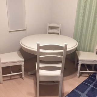 値下げ【輸入家具】丸ダイニングテーブル パイン材  ホワイト
