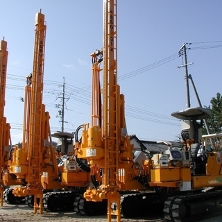 重機オペレーター／地盤改良工事の現場スタッフ