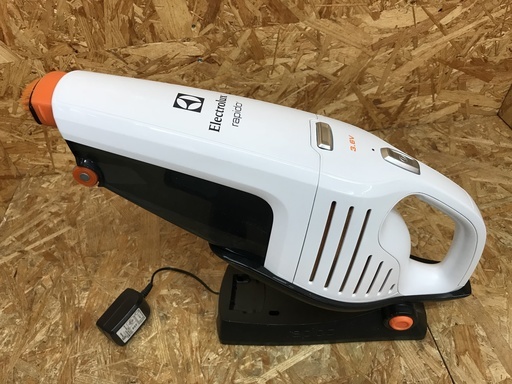 Electrolux rapido ハンディクリーナー コードレス掃除機（志木/川越）