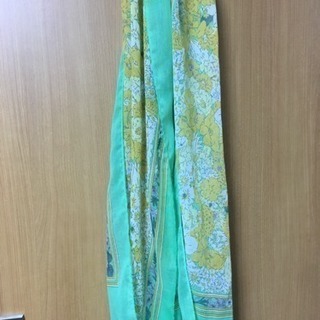 [美品]a.v.vのストール