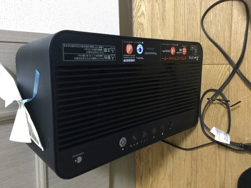 暖房 握力があまりない私でも持ち運び簡単！ パナソニック セラミックファンヒーター ナノイー 在宅ワークの足元、トイレや脱衣所で。2017年17280円のもの。