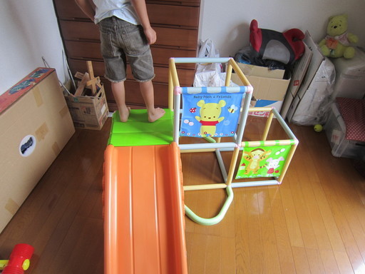 室内用滑り台つきジャングルジムです