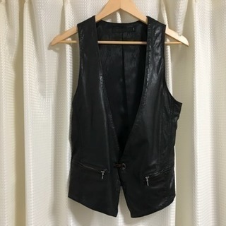 FUGA 本革ジレベスト　美品