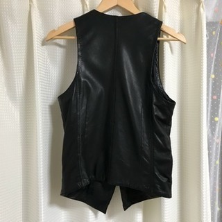 FUGA 本革ジレベスト　美品の画像