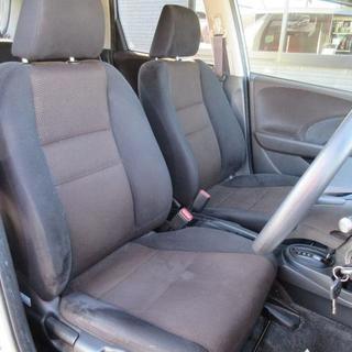 ホンダ フィットシャトルハイブリッド 　ＨＶ－Ｃ　ナビ　１年保証付　カーローン：リース支援対象車の画像