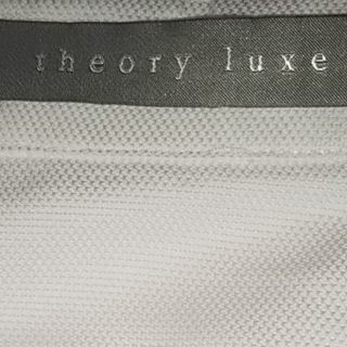 theory luxe 白シャツの画像
