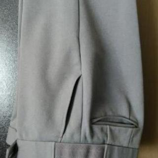 グレー　男物　ズボン　ウエスト75cmくらい