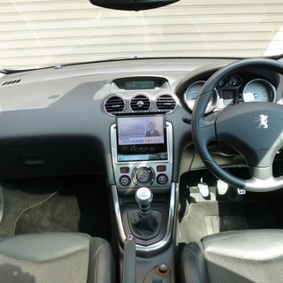 検査32年7月プジョー308GTiターボ 6速マニュアル/パノラミックガラスルーフ/HDDサイバーナビ/地デジ/バックカメラ/実走行7.7万km/無事故/ETCの画像