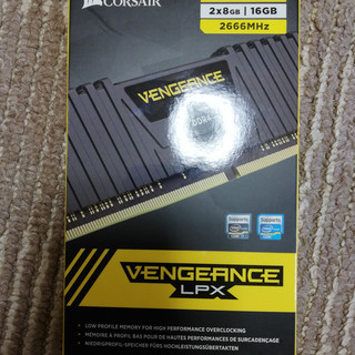 CMK16GX4M2A2666C16　DDR4　8GBx2 16GB