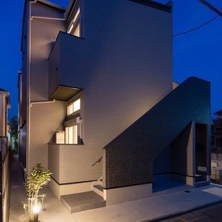 🉐初期費用7万円🙂築浅BT別デザイナーズ！大型ロフト付！小田急相...