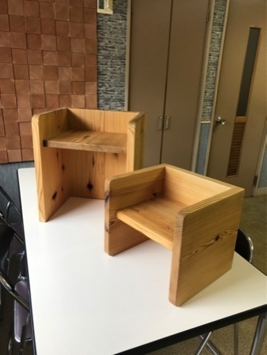 木製キッズテーブルとイスのセット