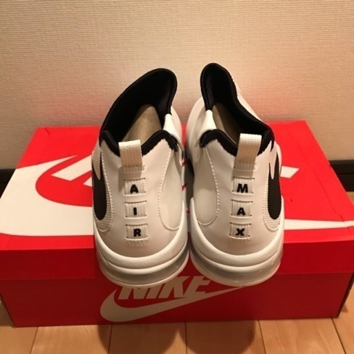 【新品未使用・日本未発売】NIKE Big Swoosh