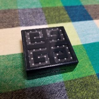 GIVENCHYのアイシャドウの画像
