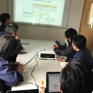 【追加募集】　日曜固定休み 2ｔ食品ルート配送トラックドライバーの画像