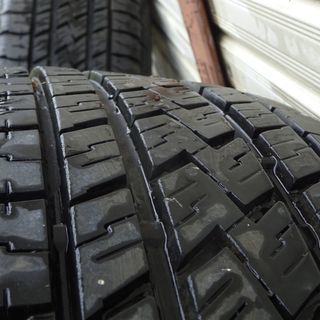 パジェロで使っていました。プラド、サーフなど汎用タイヤホイールセット17インチ