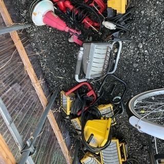 投光器