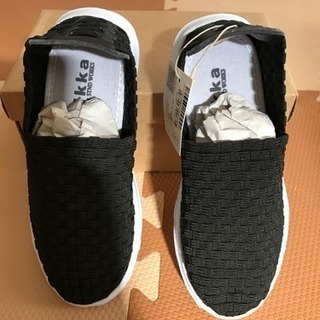 🉐 【新品】ikka 子供用シューズ【20cm】／黒