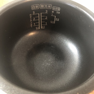 シャープの炊飯器お譲りします。３合炊き/KS-G5E1-KPの画像