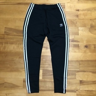 adidas トラックパンツ