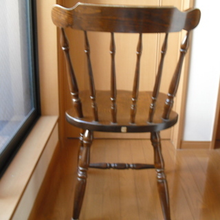 キツツキマーク　ダイニングチェアの画像