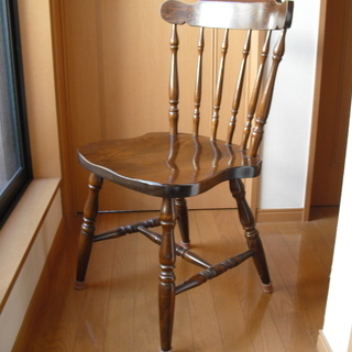 キツツキマーク　ダイニングチェアの画像