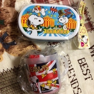 スヌーピー プラ容器  コップ＆巾着袋セット！