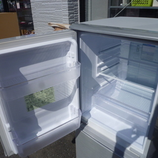 R 中古 SHARP 2ドア冷蔵庫 137L・つけかえどっちもドア