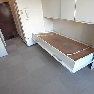 収納出来ちゃう？！ベット付きのお部屋です(*^^)v是非是非～～