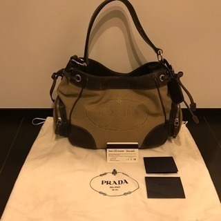 【PRADA】 ショルダーバッグ ギャランティカード付き