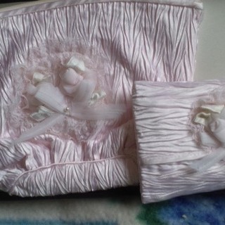 上品な感じのポーチ・ポケットティッシュ入れ