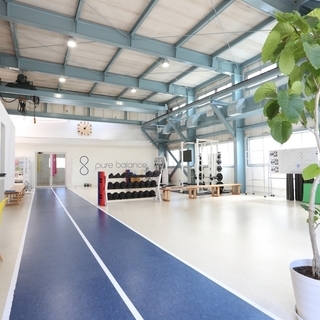 【ハンモックヨガ】今話題の空中に吊ったハンモックを使用した新感覚ヨガ♪呼吸を整えて深くリラックスの画像