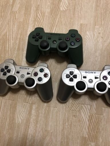 PS3 コントローラー３つ USBケーブル付き！