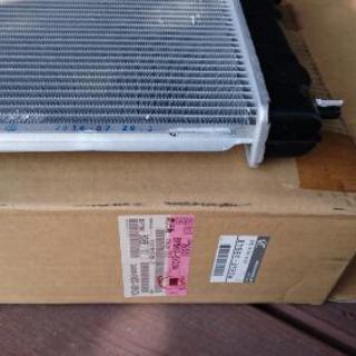 日産ノート❗新品純正ラジエーター🎵の画像