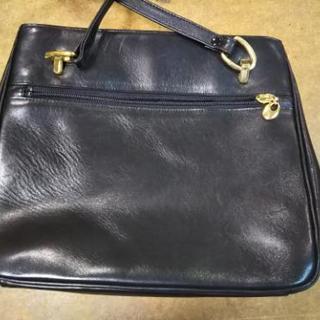 革製バッグの画像