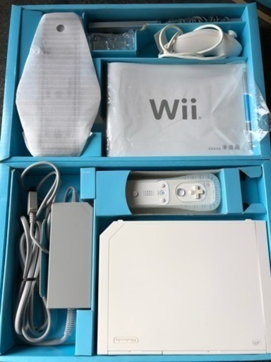 Wii 本体 コントローラー２つ 箱入り
