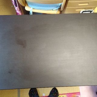 デスク、チェアのセットの画像