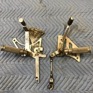 ドラッグスター400／クラシック400用ミッドコントロールキット