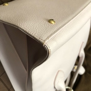 本革  サマンサタバサバッグ  チャーム付きの画像