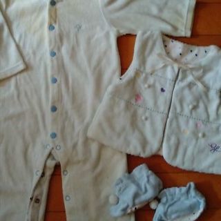 値下げ❣ベビー服　セレモニー用　ロンパース２枚＆ベスト＆シューズ...