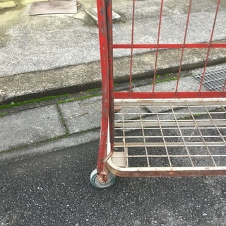 カゴ台車の画像