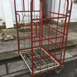 カゴ台車の画像